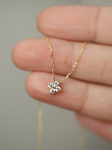 Collana da Donna in Argento Sterling S925 con Ciondolo a Fiore <span class=keywords><strong>Quadrifoglio</strong></span> Portafortuna e Diamante Scintillante, Catena a Clavicola - Product Image 6