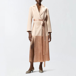 Manteau long en satin rose poudré pour femme, personnalisé, à franges, ceinturé à la taille, col à revers, manches longues - Product Image 2