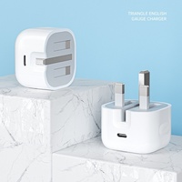 Fabrika Toptan Satış Katlanabilir Tek Girişli 20W Hızlı Şarj Duvar Şarj Cihazı İngiltere Fişi Tip-c Güçlü Yangına Dayanıklı Küp Adaptör Telefon ve Tablet için