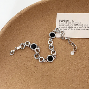 Pulsera de plata de ley S925 con esmalte negro, diseño de números romanos para mujer, uso diario, joyería geométrica con cadena de eslabones - Product Image 2
