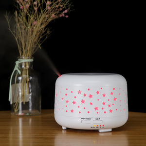 Diffuseur d'huiles essentielles Creative Star Hollow 0,5-1L, humidificateur alimenté par USB avec lumière, pour usage domestique et commercial - Product Image 2