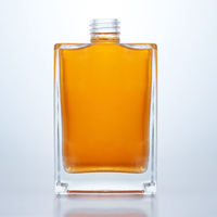 Bottiglia in Vetro Quadrata Extra Trasparente da 700ml/750ml con Chiusura a Vite per Liquori