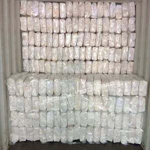 Trapos de limpieza de algodón reciclado de 10 kg, blancos, de camiseta, de tela de punto, para limpieza industrial. - Product Image 1