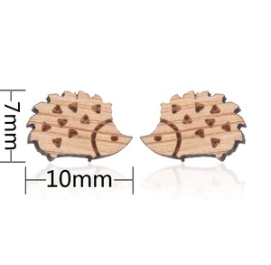VANFI Boucles d'oreilles en bois à la mode avec cœur d'animal et numéro Boucles d'oreilles en acier inoxydable à la mode pour cadeaux - Product Image 4