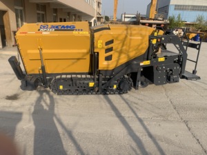 Mini Pavimentatrice per Asfalto RP355 Adatta a Spazi di Lavoro Ristretti per Piccole Costruzioni Stradali - Product Image 6
