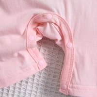 Romper Bayi Harga Grosir Murah Warna Pink Lengan Pendek Motif Huruf Cetak Transfer Panas Bahan Spandex/Polyester Kancing Jepret untuk Bayi
