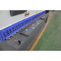 Nouvelle machine de cisaillement semi-automatique hydraulique de type porte HUIDE pour couper des plaques d'acier inoxydable en métal (1600x4mm Max) haute