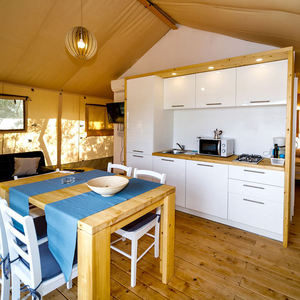 Luxe dubbele waterdichte canvas glamping tent met ruim interieur, vier seizoenen, stalen frame, één slaapkamer, woonkamer, 4x6m - Product Image 5