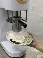 Nieuw Product 2025 Commerciële Spaghettipers-Ijsmachine Met Hoge Capaciteit Noedelvorm Zachte Pasta-Ijs