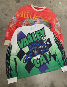 T-shirt thermique gaufré à manches longues pour homme avec impression DTG graphique, effet délavé vintage et usé, en maille gaufrée thermique à manches longues - Product Image 4