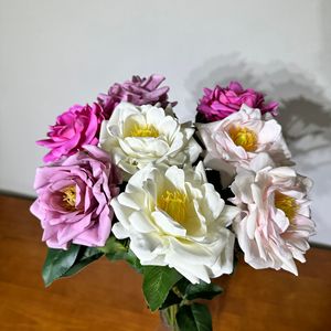 RK299 Fiori Artificiali di Rosa di Alta Qualità, Effetto Realistico, per Matrimoni e Decorazioni Domestiche - Product Image 1