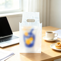 Sac de shopping en plastique transparent avec poignée découpée sur mesure, pour emballages de boissons à emporter (lait, thé, café, smoothie)