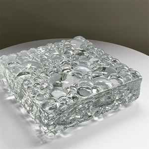 Vente en gros d'usine - Briques de <span class=keywords><strong>verre</strong></span> ondulées transparentes de haute qualité pour salle de bain et cuisine, 150*150*50mm, pour murs intérieurs de maison et d'hôtel - Product Image 3
