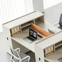 Poste de travail modulaire pour 4 à 6 personnes avec rangement et cloison, poste de travail de bureau moderne pour centre d'appels