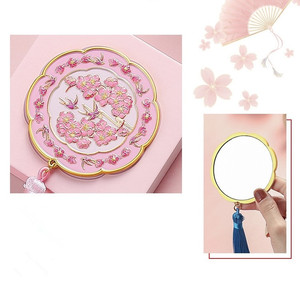 Quà lưu niệm tinh tế và quà tặng nhỏ Trung Quốc phong cách Kim Loại tua Túi xách tay gương du lịch trang điểm công cụ làm đẹp Hộp quà tặng - Product Image 4
