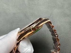 นาฬิกาข้อมือผู้ชายหรูหราคุณภาพสูง ระบบจักรกล สแตนเลสสตีล กลไก OEM ฟังก์ชั่นปฏิทิน รับสั่งทำพิเศษ - Product Image 6