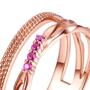 แหวนเงินแท้ 925 ประดับเพชรซิคอนจาก UM Jewelry ดีไซน์โดดเด่น ขัดเงาอย่างประณีต เหมาะสำหรับขายส่ง ของขวัญงานเลี้ยง งานครบรอบ หรืองานแต่งงาน - Product Image 5