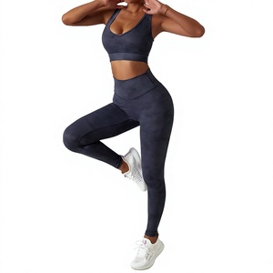 Leggings de yoga taille haute à jambe évasée, design personnalisé, avec effet froncé aux fesses, couleur unie, sans couture, longueur intégrale, taille élastique, gris - Product Image 2