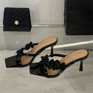 Sandales à talons hauts pour femmes 2025, à bout carré et ouvert, en soie florale, pour les vacances à la plage, semelle extérieure en TPU - Product Image 3