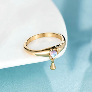 แหวนสแตนเลสสตีลชุบทอง 18K PVD ประดับโอปอลตรงกลางและจี้รูปกรวยห้อย |   กันน้ำ ป้องกันการแพ้ และป้องกันการเกิดคราบ - Product Image 2
