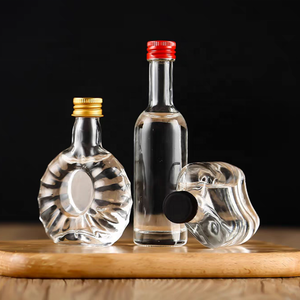 Mini bouteilles d'<span class=keywords><strong>alcool</strong></span> en verre de 50 ml <span class=keywords><strong>sans</strong></span> couvercle en verre Petites bouteilles d'<span class=keywords><strong>alcool</strong></span> en verre Mini bouteilles de vin de 1.7 oz réutilisables - Product Image 2