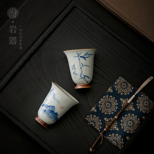 ถ้วยชาเซรามิกสีน้ำเงินและสีขาวลายเพ้นท์มือ ถ้วยพอร์ซเลนเดี่ยวสำหรับชุดชงชากังฟู ถ้วยชิมชา เดอฮวา สไตล์จีนใหม่ - Product Image 3