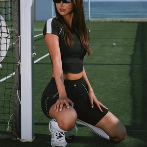 Ensemble deux pièces d'été à séchage rapide, anti-humidité, pour le sport, le fitness et l'entraînement, avec short de tennis et haut, extensible dans les quatre sens, anti-UV, motif lettres - Product Image 4
