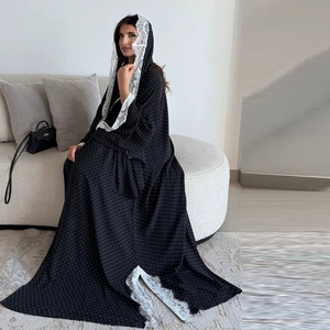 Abaya Robe Longue à Capuche Imprimée Pois avec Dentelle, Faite Main, Nouvelle Collection 2026, Style Tendance et Durable pour Femme Musulmane - Product Image 2