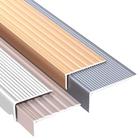 Profilé de nez de marche en aluminium en forme de L à 90 degrés, moderne, antidérapant, avec bandes métalliques, pour usage en villa