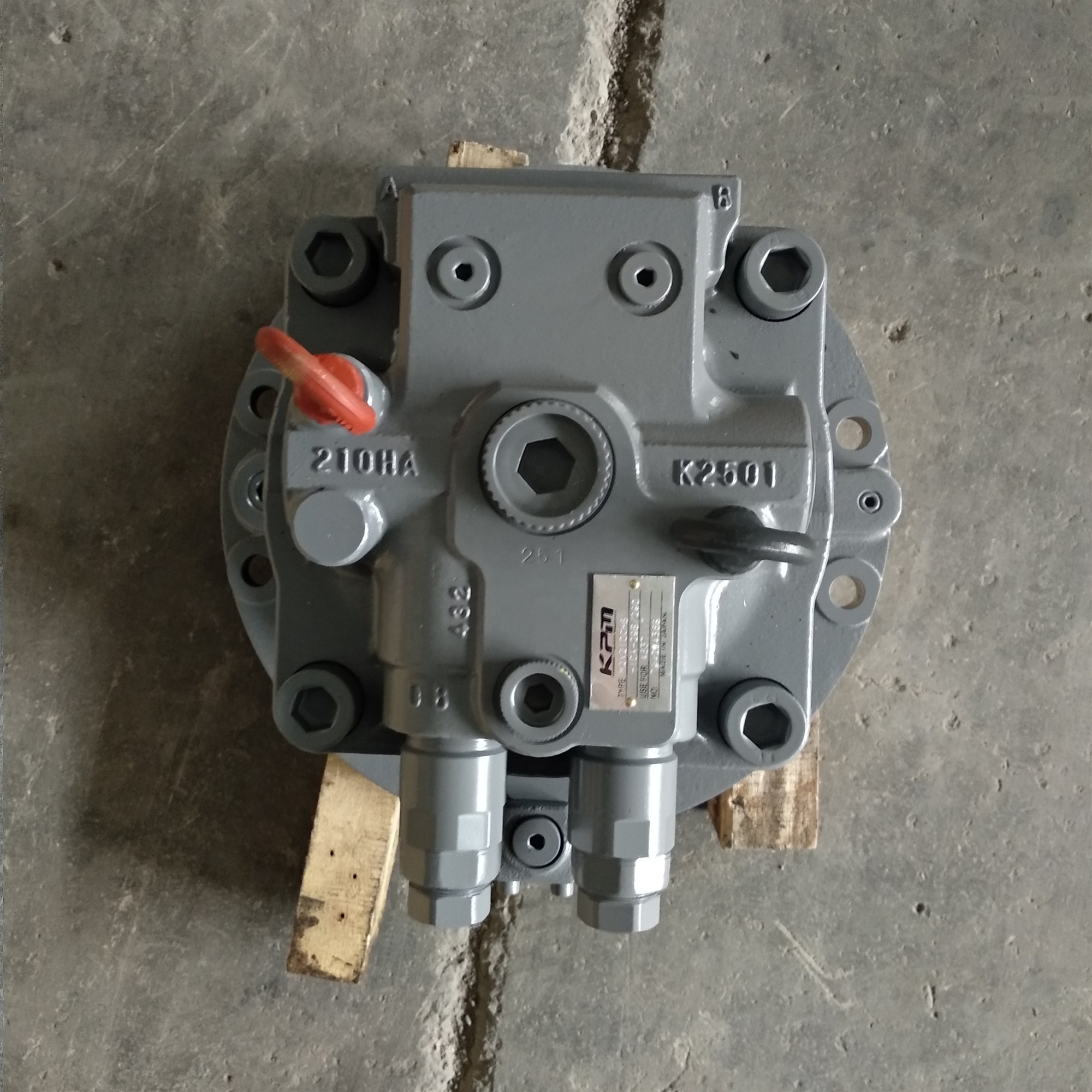 みちみち 4698624 M2X210CHB-10A-80/290 ZX870LC-5G Swing Motor - Hitachi
