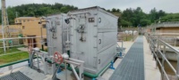 Machine de séparation solide-liquide à tamis rotatif interne robuste avec dispositif de nettoyage à brosses pour le traitement des eaux usées