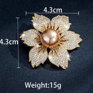 دبوس زينة أنيق على شكل زهرة البوهينيا البنفسجية للنساء - Product Image 3