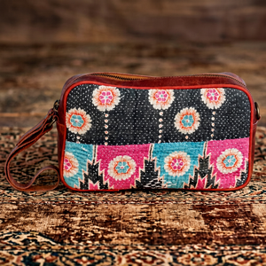 Venta al por mayor Vintage Impreso Sari Kantha Indio Pequeño Bolso de Cuero - Product Image 1