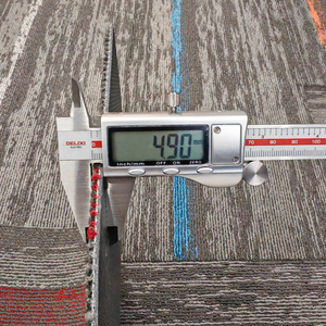 Tapis de sol moderne à boucles rayées 1*0.25m avec dos en PVC pour bureau, salon, maison ou usage commercial (hôtel) - Product Image 5