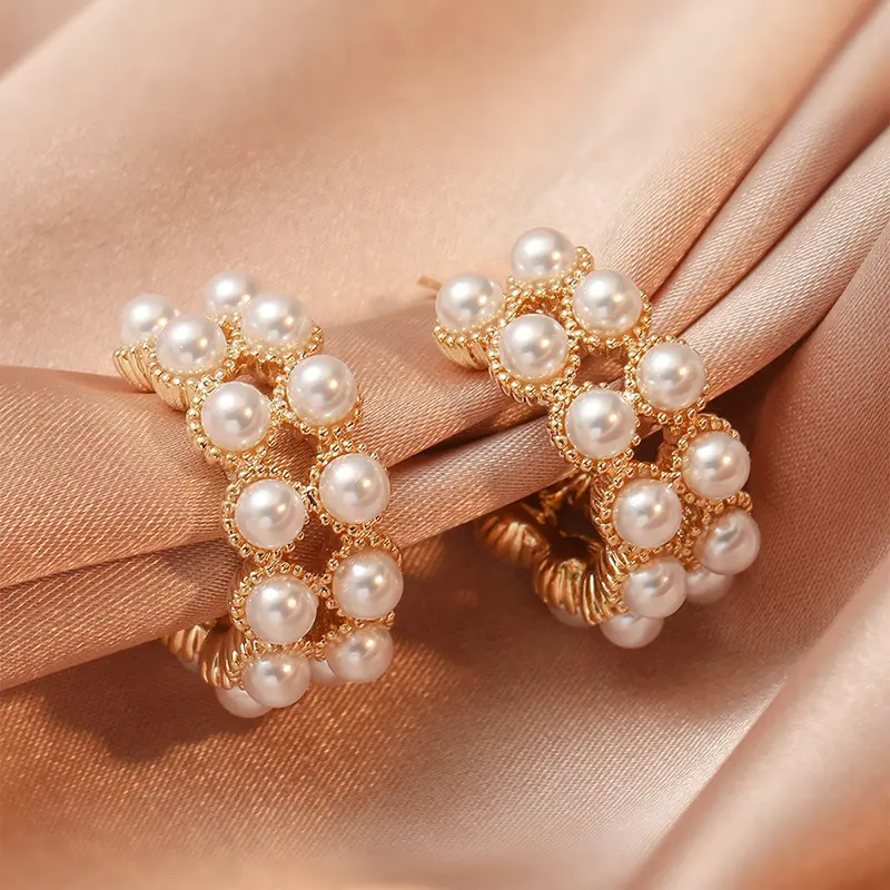 Boucles d'oreilles créoles en perles plaquées or de haute qualité bijoux boucles d'oreilles créoles en perles en forme de C pour femmes