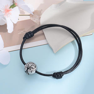 MECYLIFE <span class=keywords><strong>Bracelet</strong></span> <span class=keywords><strong>cordon</strong></span> en cuir noir tressé Bijoux <span class=keywords><strong>de</strong></span> crémation Boule d'<span class=keywords><strong>arbre</strong></span> <span class=keywords><strong>de</strong></span> <span class=keywords><strong>vie</strong></span> en acier inoxydable Perle réglable Urne Cendres - Product Image 6