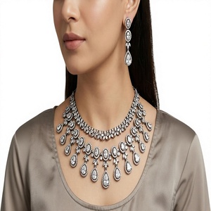 Parure Collier et Boucles d'Oreilles en Cristal Plaqué Argent pour Femme, Bijoux de Mariage Classiques, Design Goutte d'Eau Poire, Bijoux Fantaisie en Alliage - Product Image 2