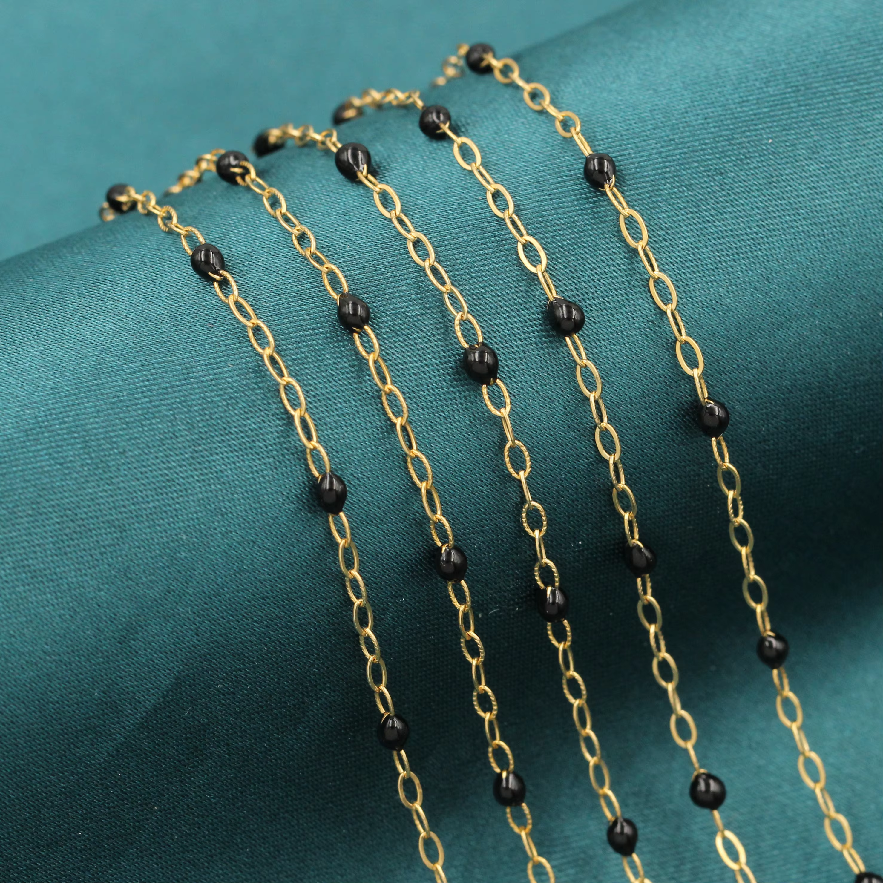 เคลือบสีดำ