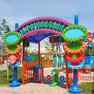 Façade décorative en fibre de verre, design contemporain personnalisé pour parcs à thème, jardins d'enfants, aires de jeux, portails - Product Image 3