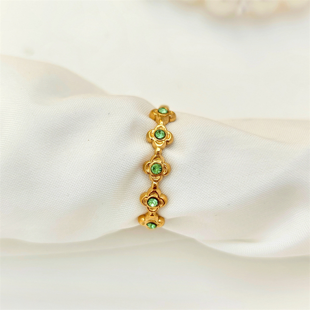 สีเขียวทอง