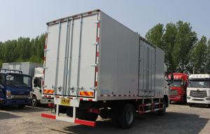 Howo Factory 18 Ton <span class=keywords><strong>4X4</strong></span> Nuevo camión pesado para almacenamiento en almacén Combustible diésel Transmisión automática Dirección derecha <span class=keywords><strong>Precio</strong></span> bajo Venta - Product Image 2