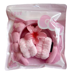 Set de cuatro piezas de diadema de nube dulce hecha a mano estilo coreano, pinza para el pelo para lavarse la cara, banda para la muñeca y flores, en bolsa autosellable - Product Image 6