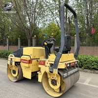 Compacteur vibrant à double tambour Dynapac CC142 de 4 tonnes, d'occasion et bien entretenu, faible nombre d'heures, livraison rapide