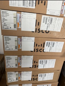 Catalyst 2960-X 24 GigE, 4 x 1G SFP, LAN Base WS-C2960X-24TS-L, tout neuf et original - Product Image 3