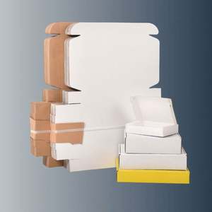 Caja de Embalaje de Cartón Corrugado Reciclable con Laminación Mate Impresa Personalizada para Camisetas y Ropa - Product Image 4