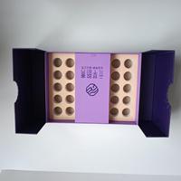Boîte cadeau rigide pliante de luxe sur mesure, en carton, avec insert en mousse, couleur violette, vide, pour cosmétiques.