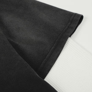 Винтажная футболка оверсайз с рукавами-воланами, в стиле пэчворк, черная, с эффектом потертости, из плотного материала, оптом, для уличной моды - Product Image 5