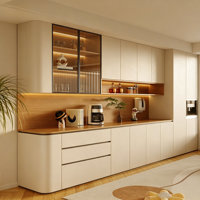 Armoires de cuisine et meuble à vin en panneaux de bois clair de style minimaliste moderne, avec des caractéristiques imperméables et écologiques