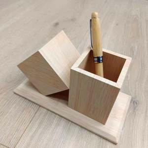 Ensemble cadeau de luxe fait main personnalisé pour promotion d'entreprise : Horloge réveil typographique avec affichage date/température et carnet en bambou pour affaires - Product Image 3