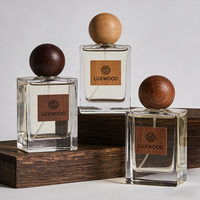 Botol Parfum Kaca Persegi Laris Manis dengan Tutup Kayu 50ml 100ml Botol Semprot Parfum Bening/Buram untuk Kemasan Kosmetik